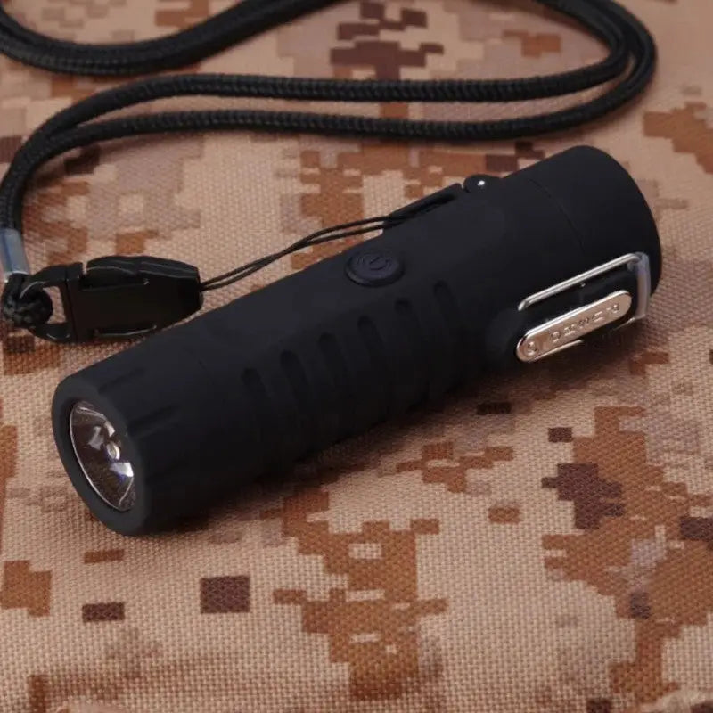Briquet tempete militaire