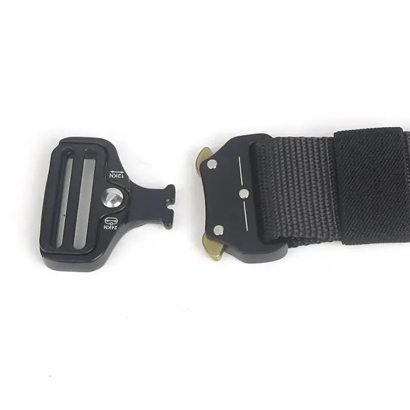 CEINTURE MILITAIRE AVEC BOUCLE EN MÉTAL
