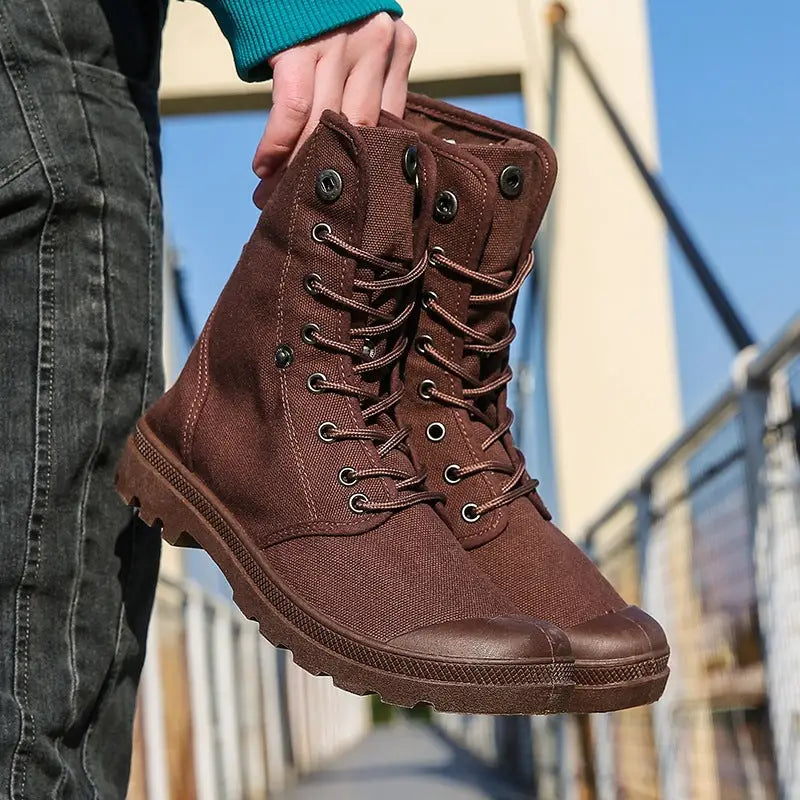 Chaussure militaire vintage