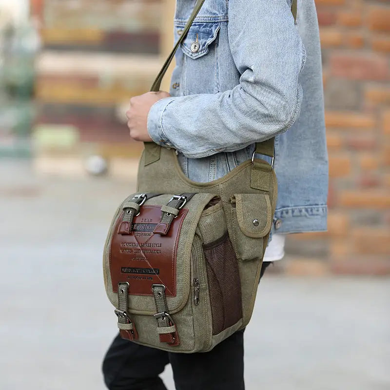 SAC A EPAULE VINTAGE DE TYPE MILITAIRE