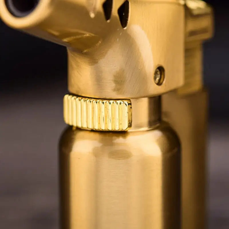 Tempete briquet